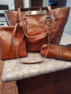 Brown Leather Tote Bag Patrica Nash with Matching Pouch and Wristlet